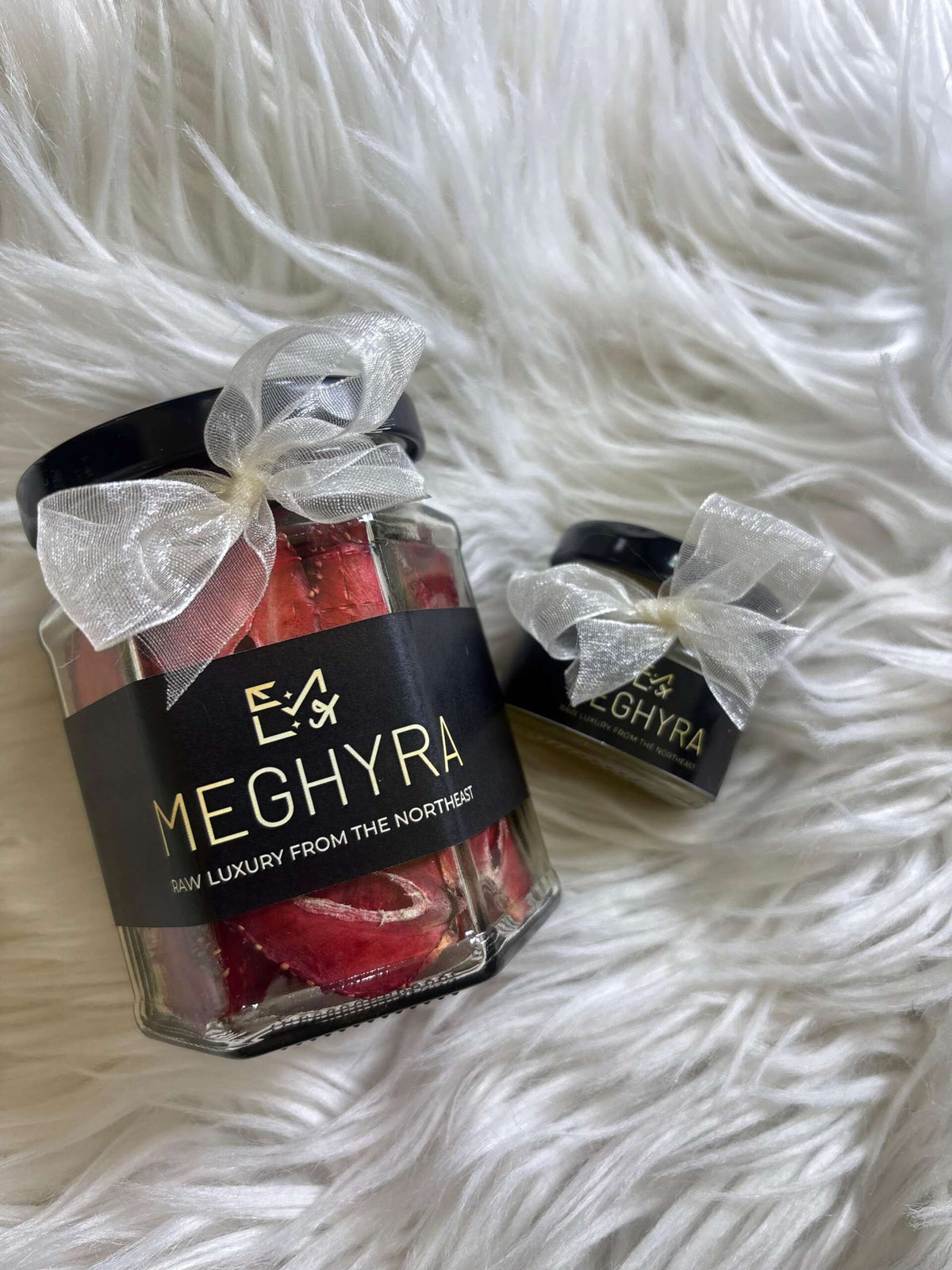 Strawberry Petals With Honey Dip