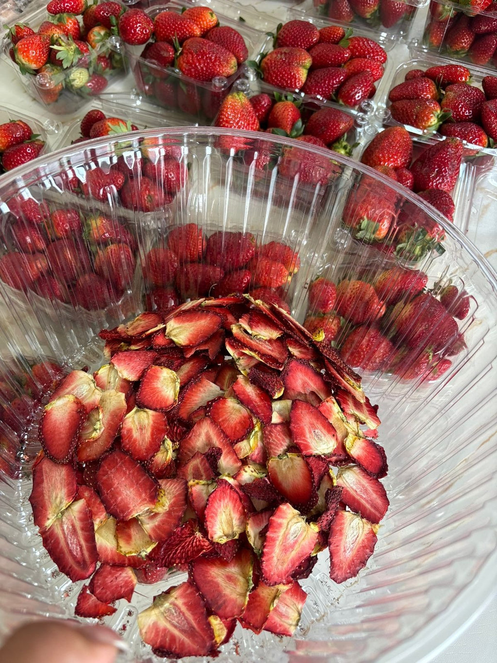 Strawberry Petals With Honey Dip